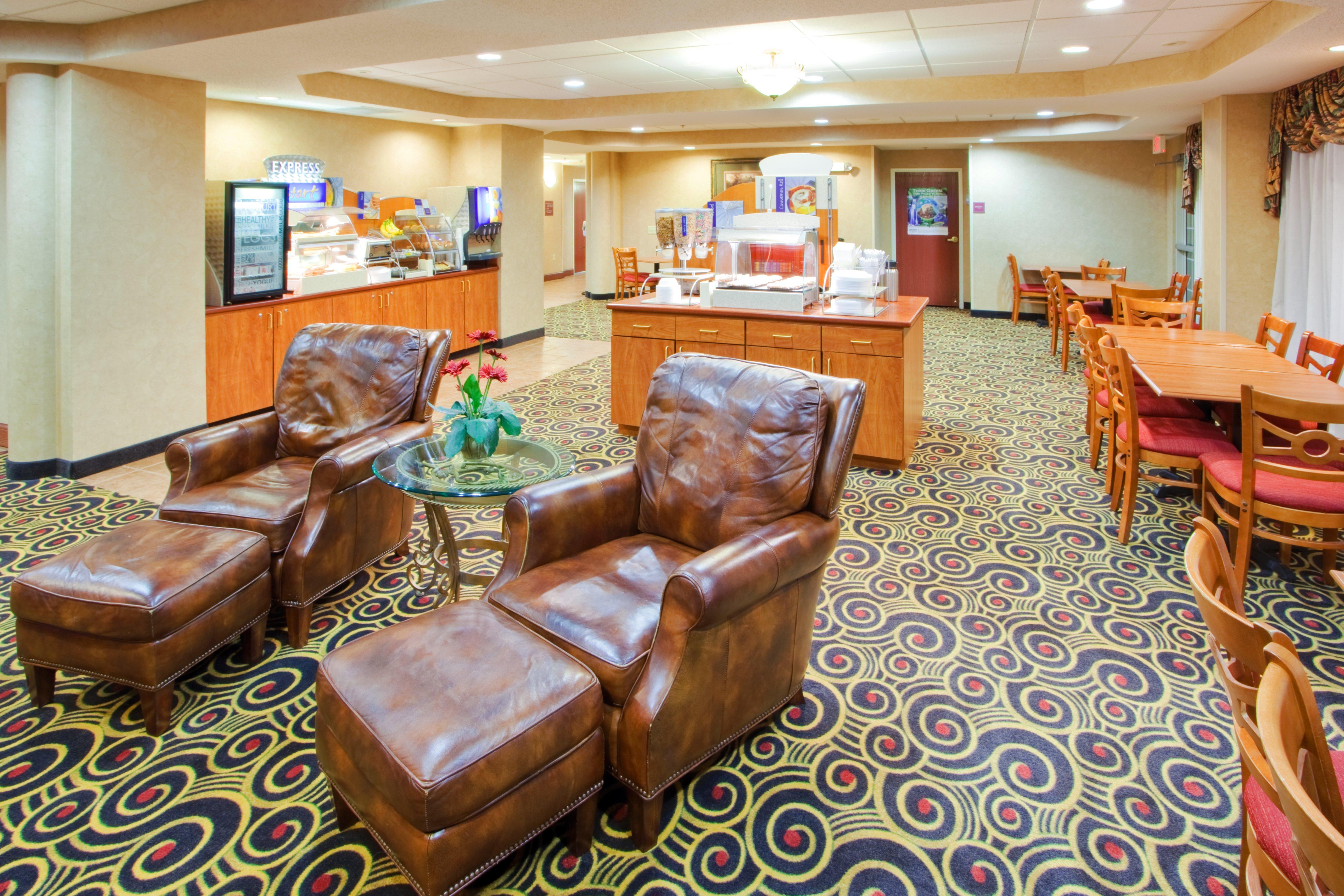 Holiday Inn Express Hanover By Ihg Exterior foto
