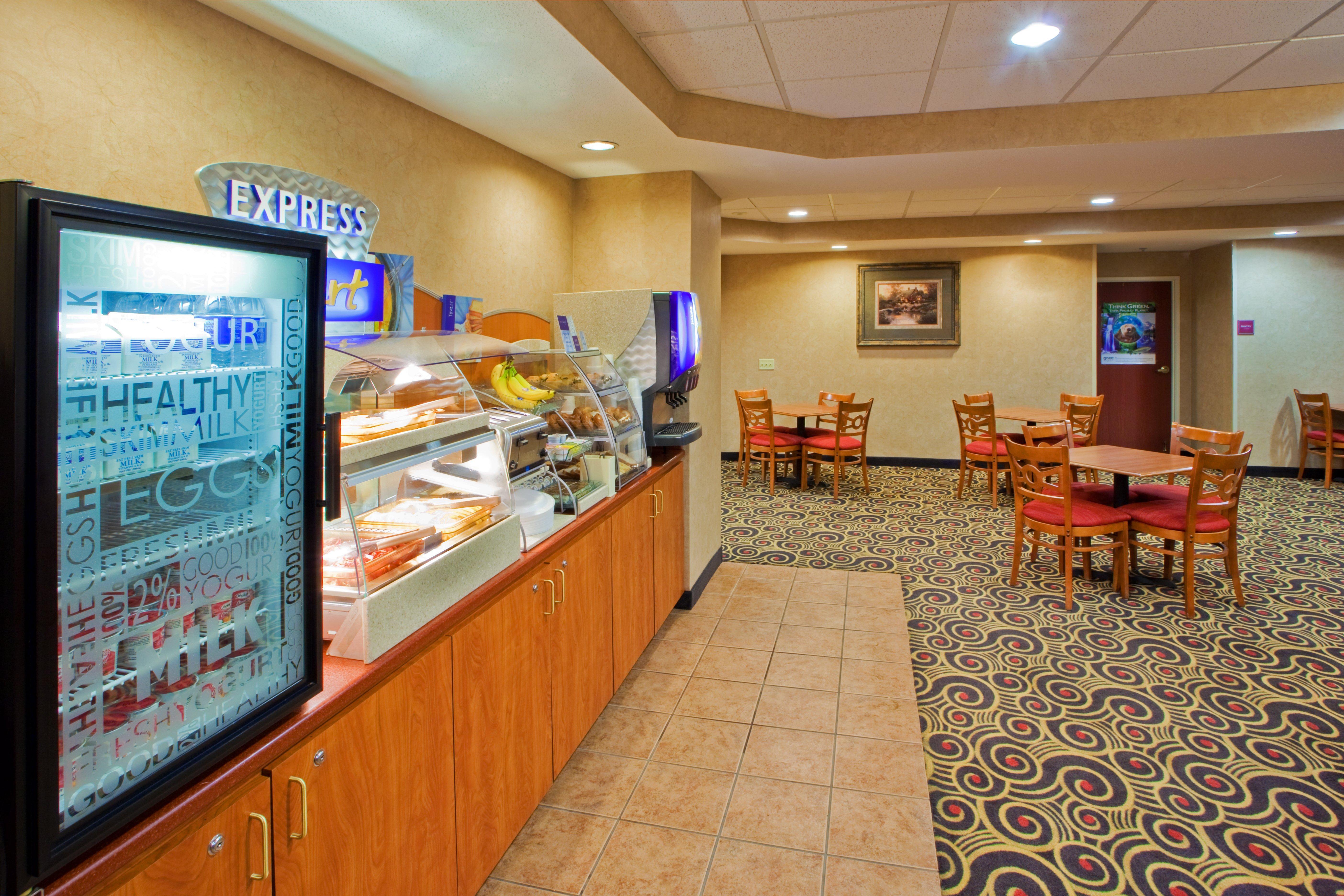 Holiday Inn Express Hanover By Ihg Exterior foto